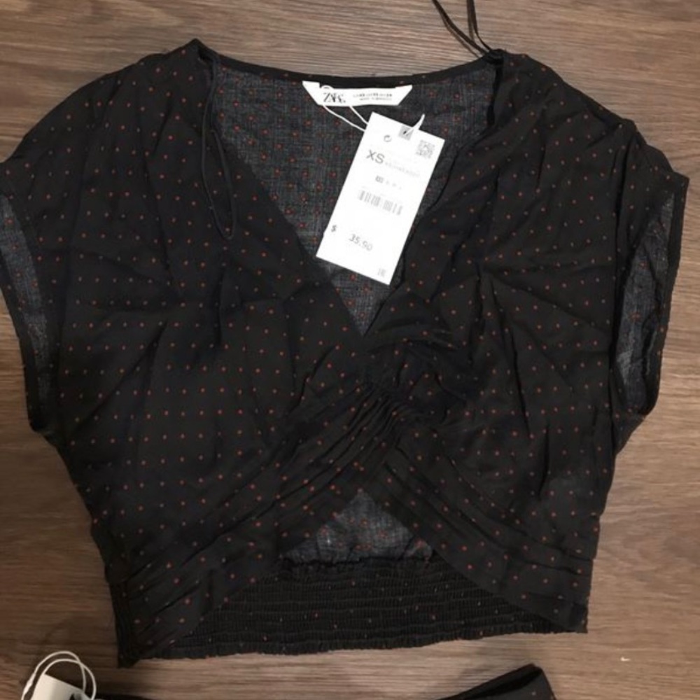 ✨Beautiful Black Zara blouse size Xsmall✨